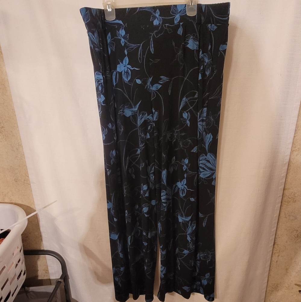 Torrid 3 Black Wide Legged Pants with Blue Floral Print